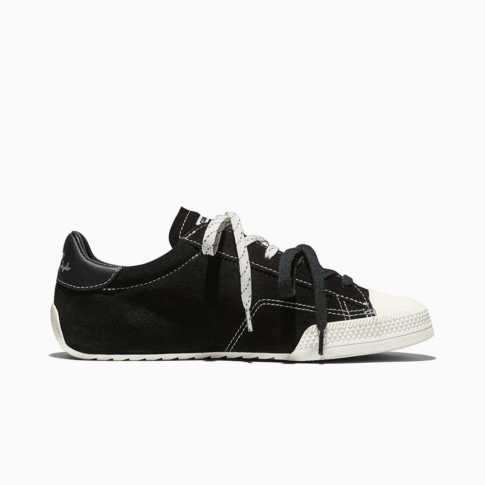 Chuck Taylor Lo unisex low top shoe