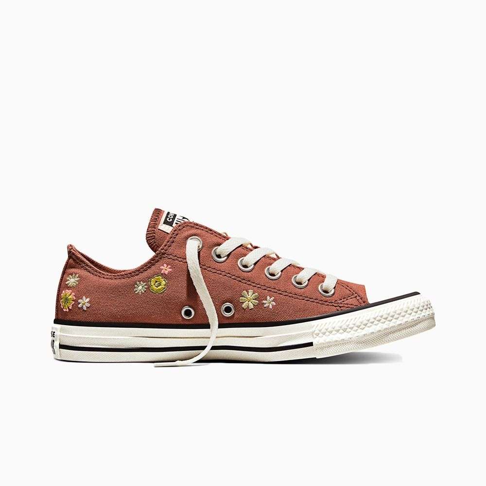 Chuck Taylor All Star women low top shoe-image-43
